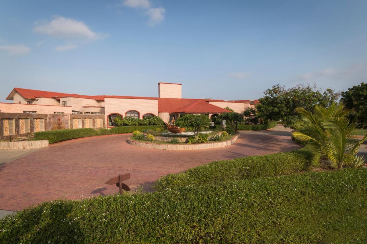 Regenta Resort Bhuj By Royal Orchid Hotels Limited Exterior photo